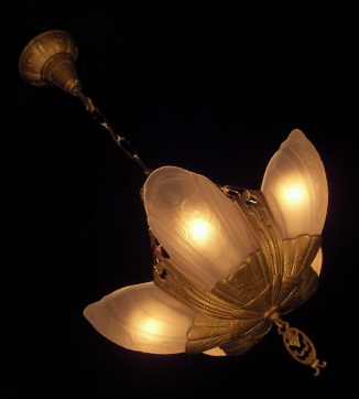 Lincoln Fleurette Chandelier